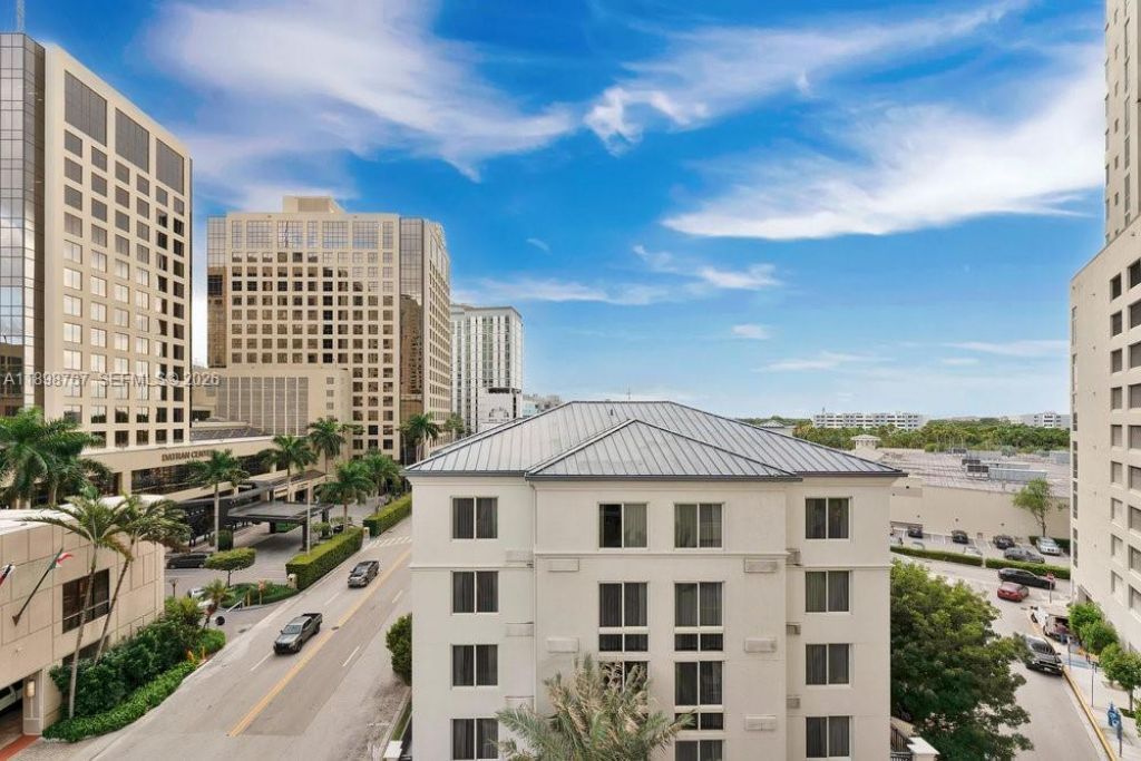 9055 SW 73rd Ct, Unit 510, Miami, FL 33156 Photo