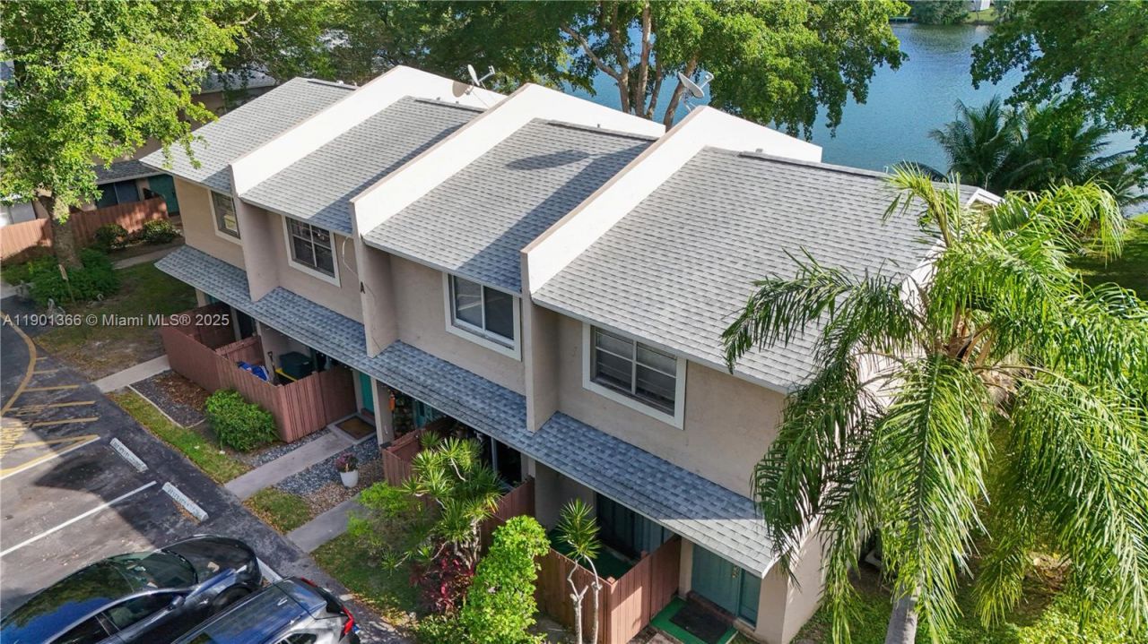 754 Banks Rd, Coconut Creek, FL 33063 Photo