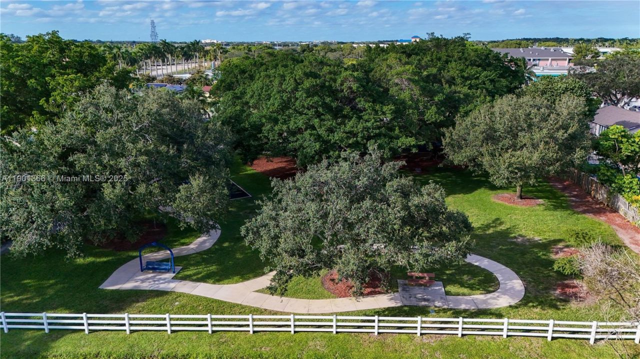 754 Banks Rd, Coconut Creek, FL 33063 Photo