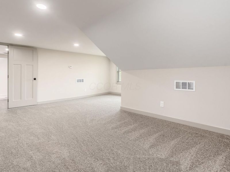 7115 East Pike, Zanesville, OH 43701 Photo 16