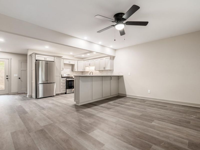 7115 East Pike, Zanesville, OH 43701 Photo 4