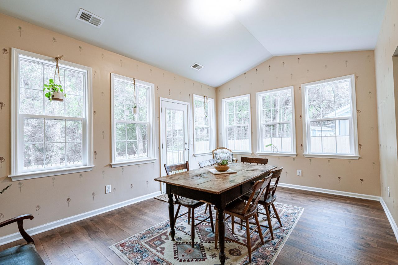 134 Longdale Drive Photo 13