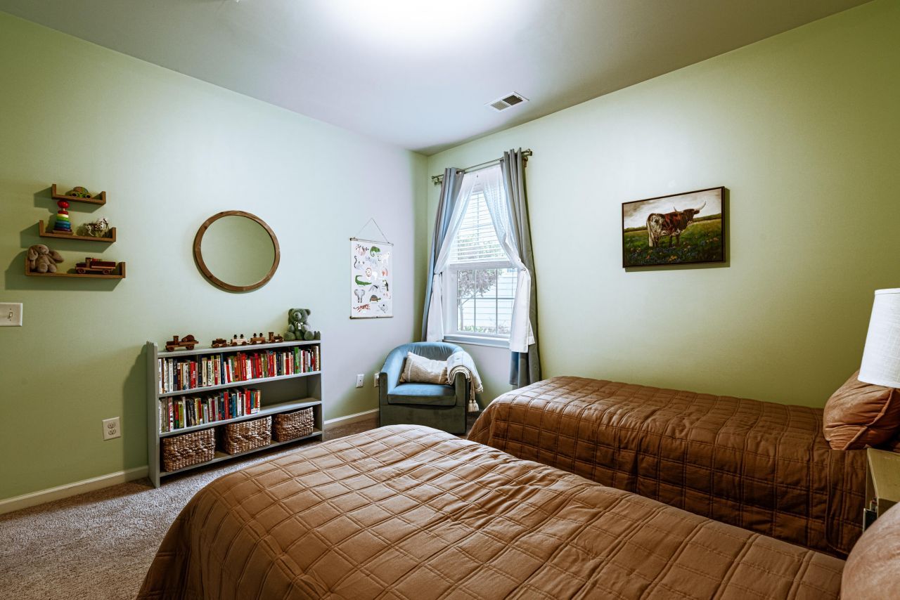 134 Longdale Drive Photo 16