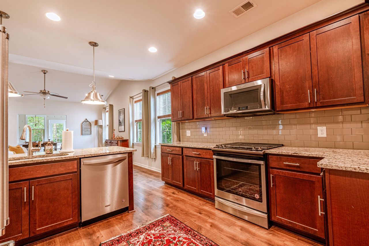 134 Longdale Drive Photo 9