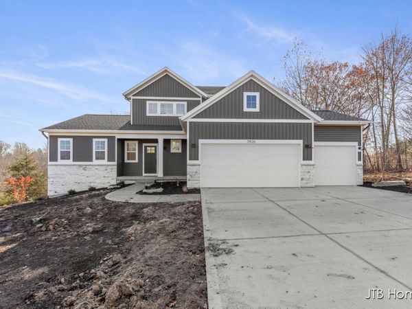 5926 Valley Point Drive SE, Caledonia, MI 49316