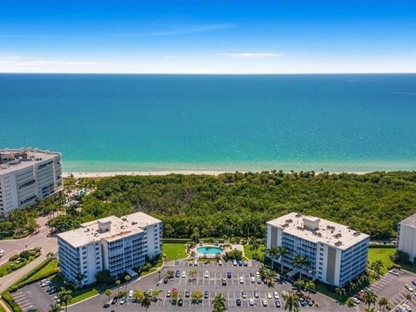 3 Bluebill AVE, Unit 207, NAPLES, FL 34108