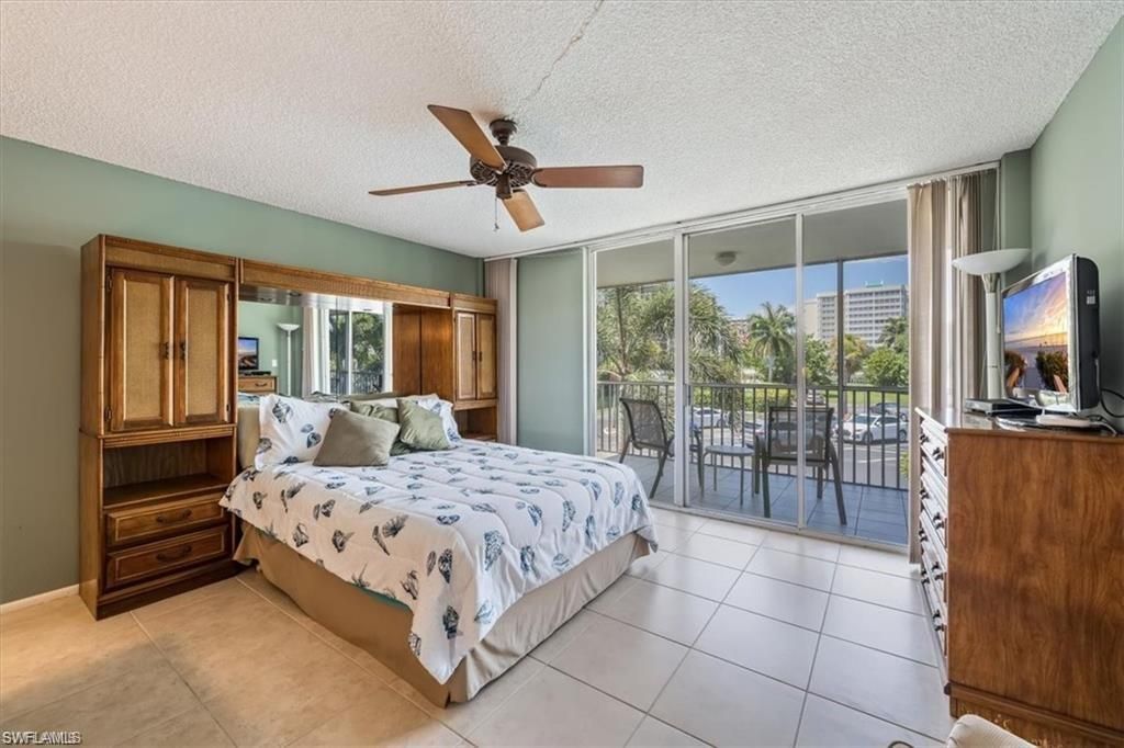 3 Bluebill Ave, Unit 207, Naples, FL 34108 Photo