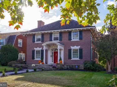 146 E SPRINGETTSBURY AVENUE, YORK, PA 17403