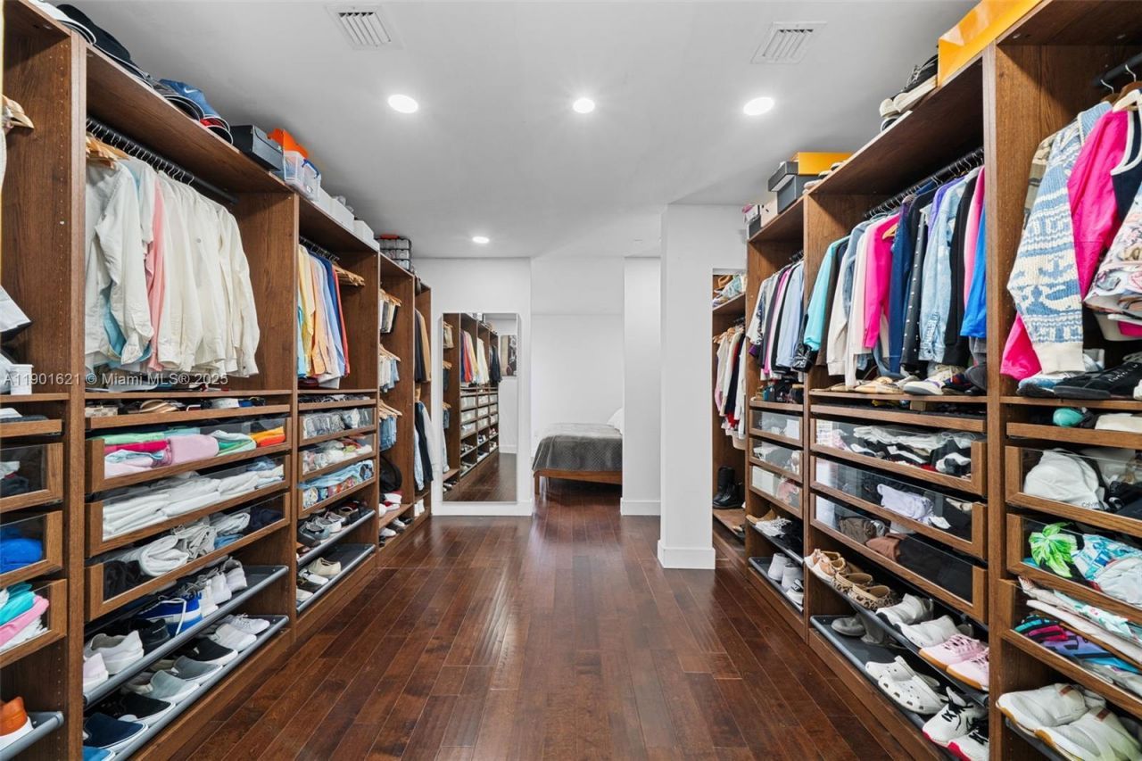 7540 NW 97th Pl, Doral, FL 33178 Photo