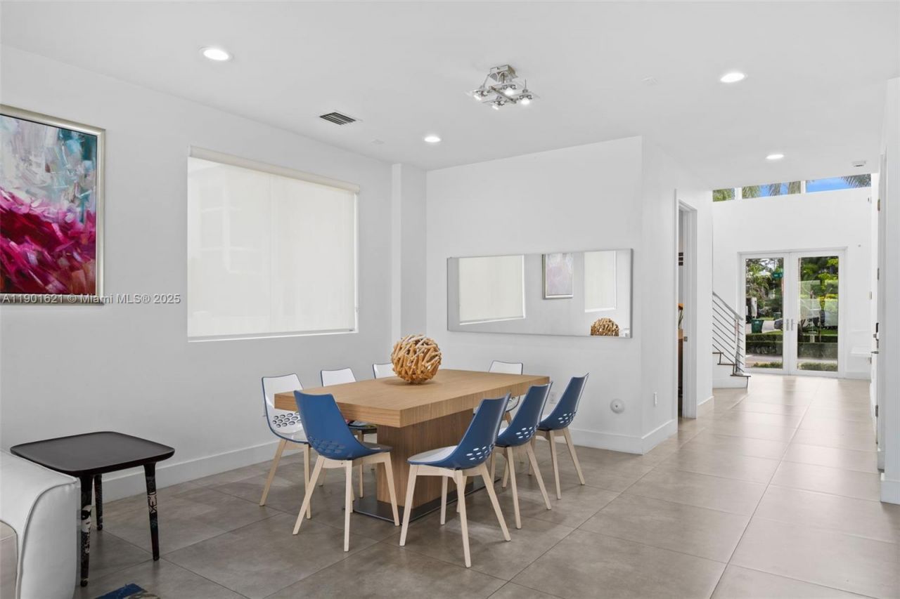 7540 NW 97th Pl, Doral, FL 33178 Photo