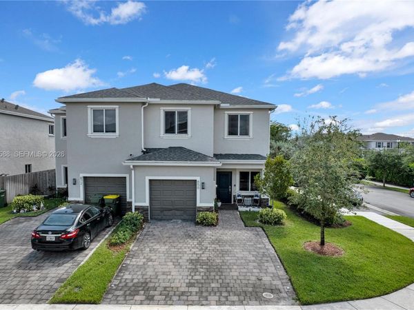 856 SE 16th Ct, Homestead, FL 33034