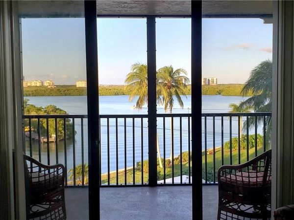 15 Bluebill AVE, Unit 406, NAPLES, FL 34108