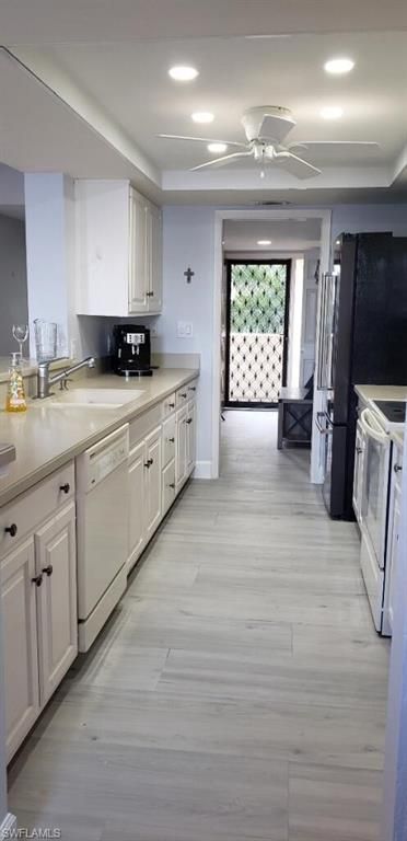 15 Bluebill Ave, Unit 406, Naples, FL 34108 Photo