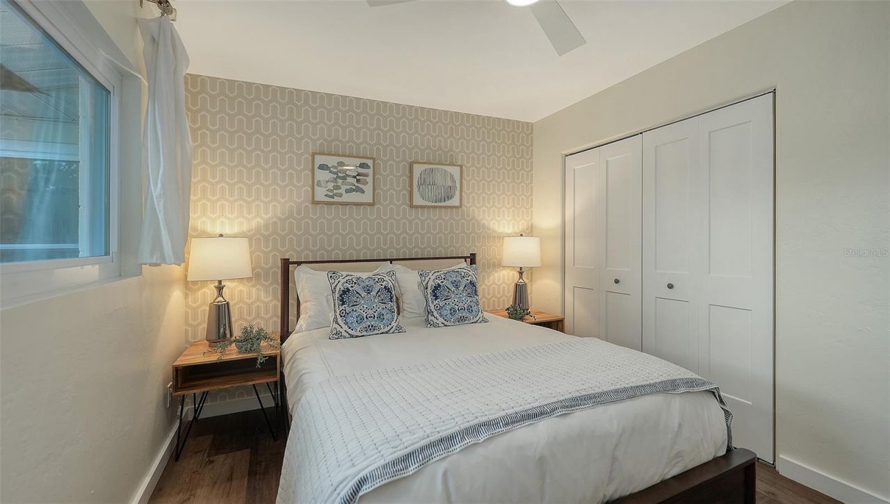 2426 Wisteria Street, Sarasota, FL 34239 Photo