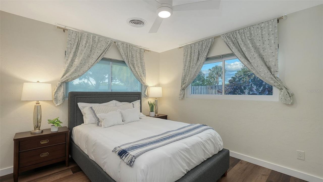 2426 Wisteria Street, Sarasota, FL 34239 Photo