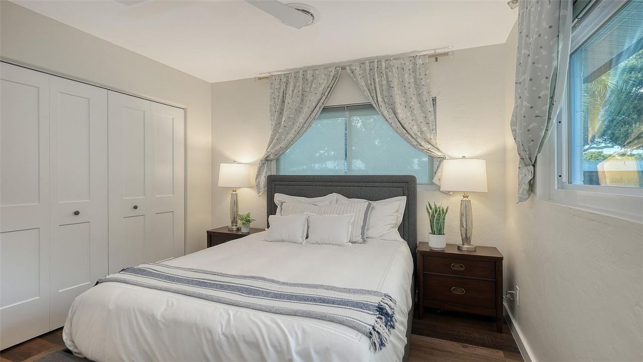 2426 Wisteria Street, Sarasota, FL 34239 Photo