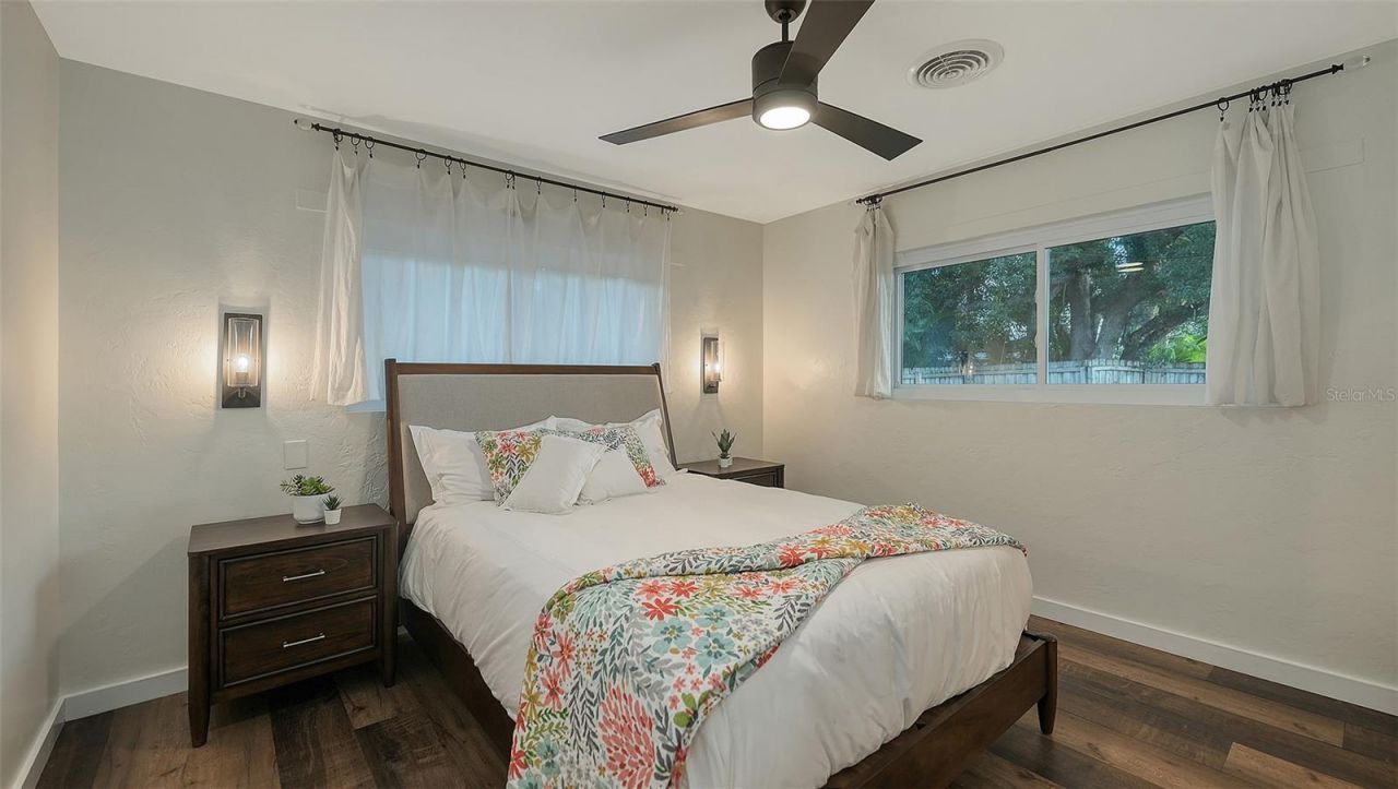 2426 Wisteria Street, Sarasota, FL 34239 Photo