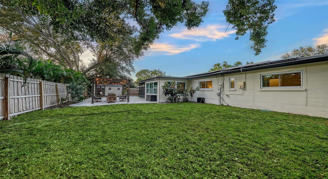 2426 Wisteria Street, Sarasota, FL 34239 Photo