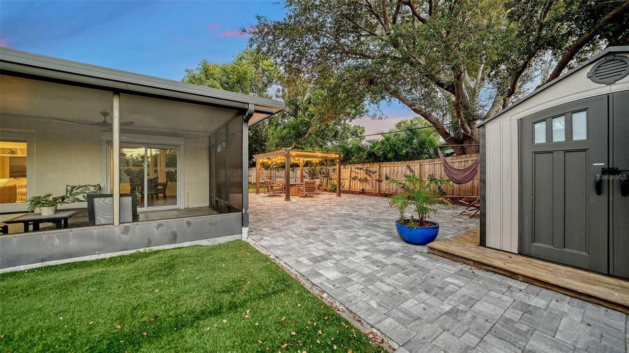 2426 Wisteria Street, Sarasota, FL 34239 Photo