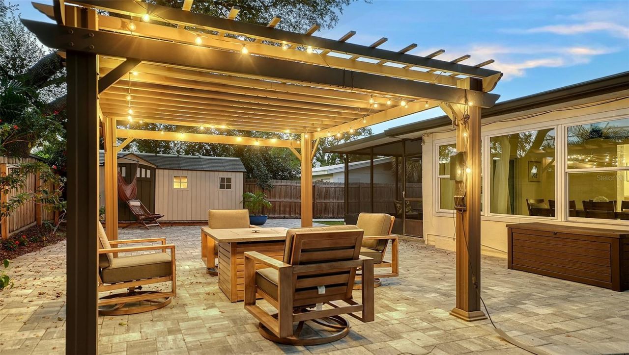 2426 Wisteria Street, Sarasota, FL 34239 Photo