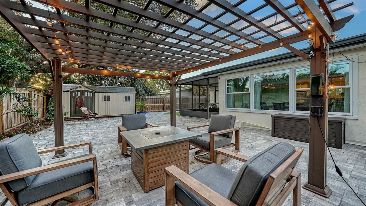 2426 Wisteria Street, Sarasota, FL 34239 Photo