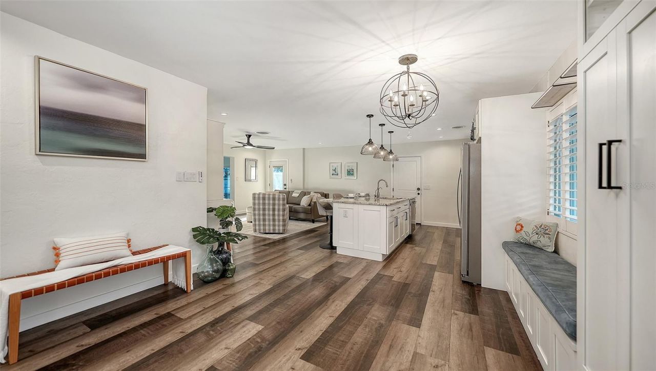 2426 Wisteria Street, Sarasota, FL 34239 Photo