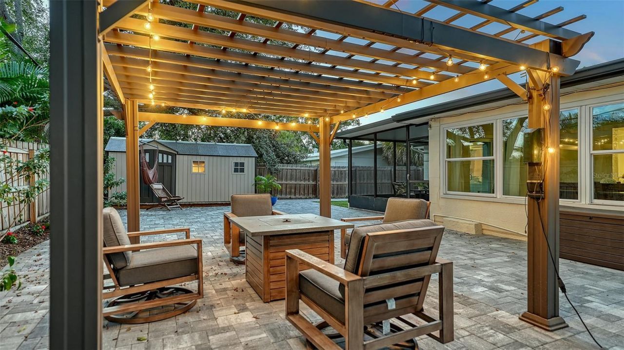 2426 Wisteria Street, Sarasota, FL 34239 Photo