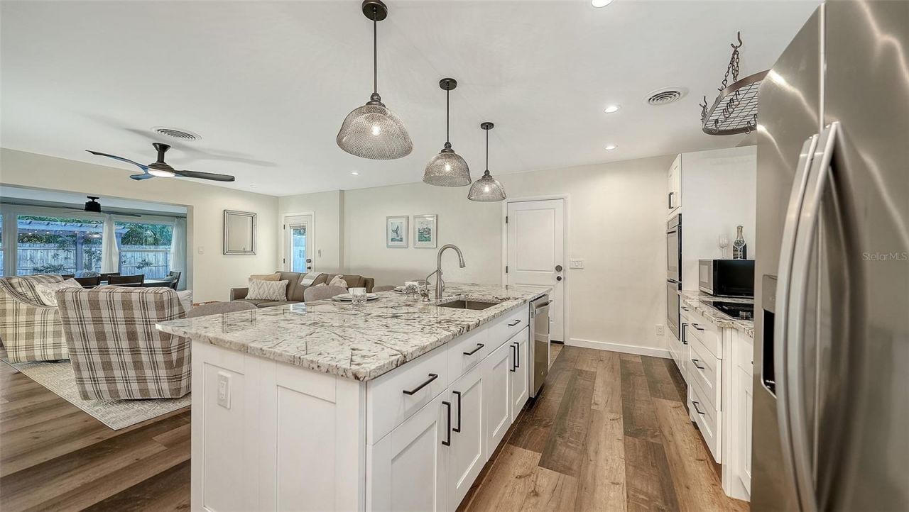 2426 Wisteria Street, Sarasota, FL 34239 Photo