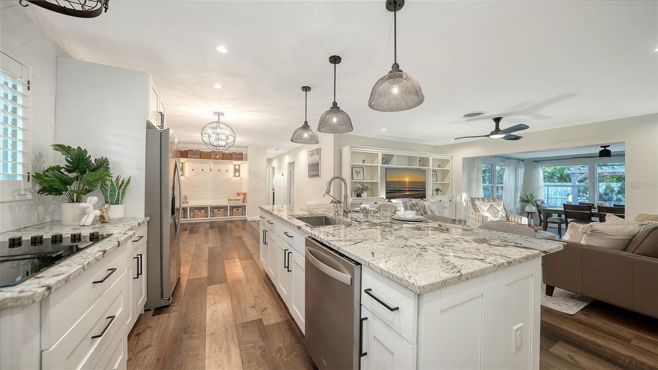 2426 Wisteria Street, Sarasota, FL 34239 Photo