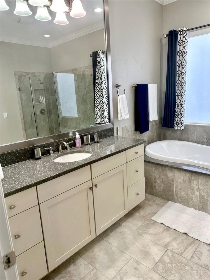 2620 Milford Berry Lane, Tampa, FL 33618 Photo