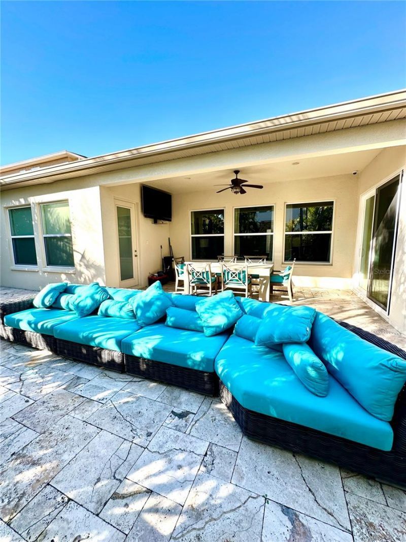 2620 Milford Berry Lane, Tampa, FL 33618 Photo