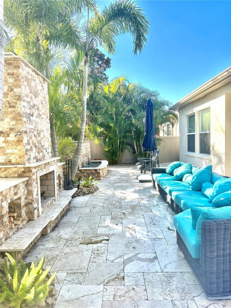 2620 Milford Berry Lane, Tampa, FL 33618 Photo