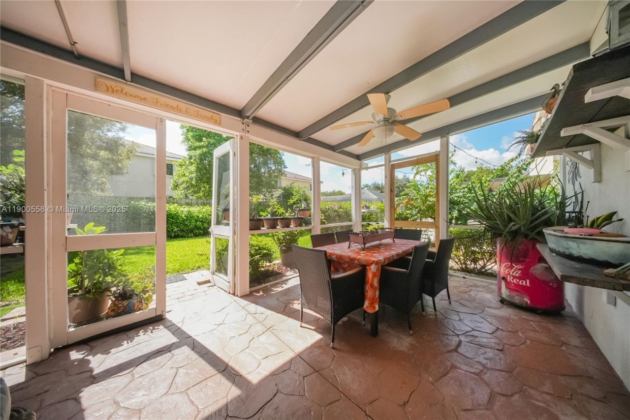 3076 SE 4th Ct, Homestead, FL 33033 Photo