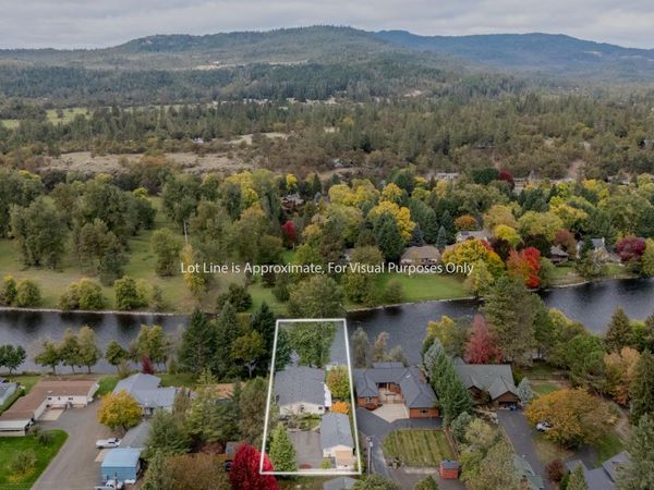 20455 Highway 62, Shady Cove, OR 97539