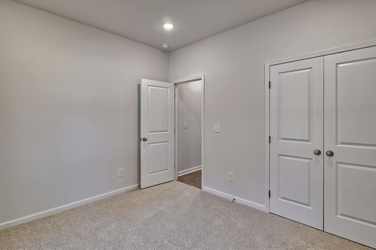 225 Trotter Lane Photo 33