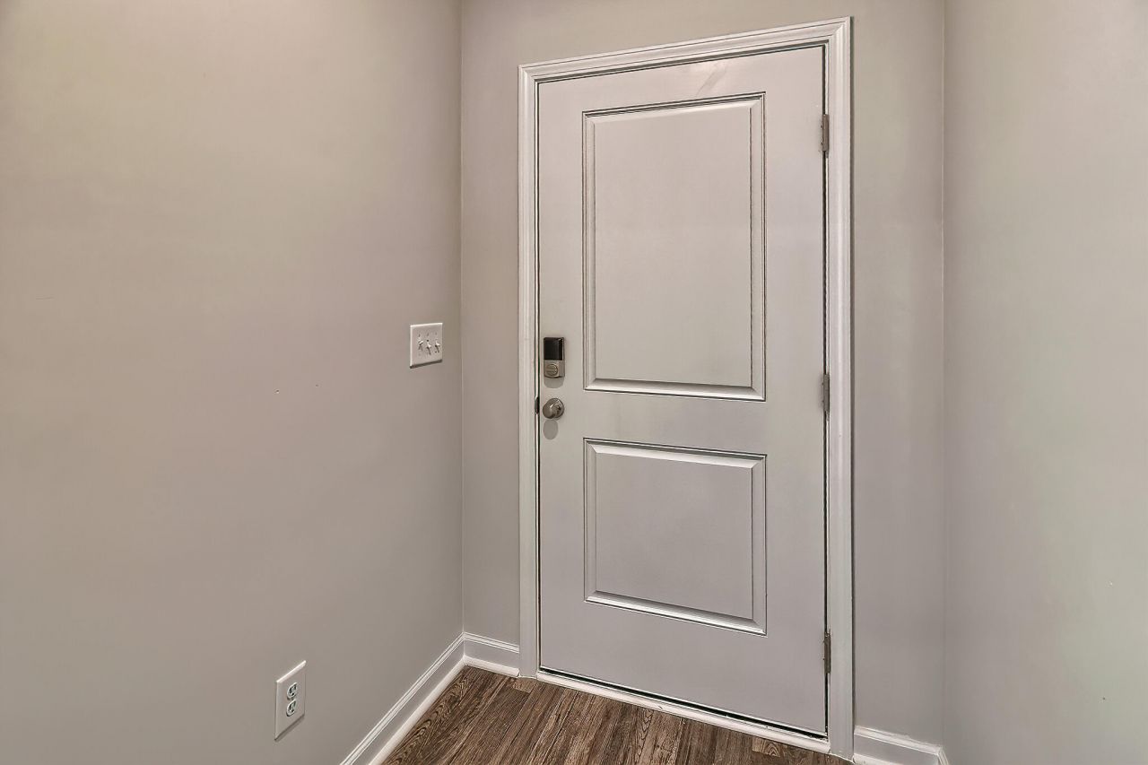 225 Trotter Lane Photo 9