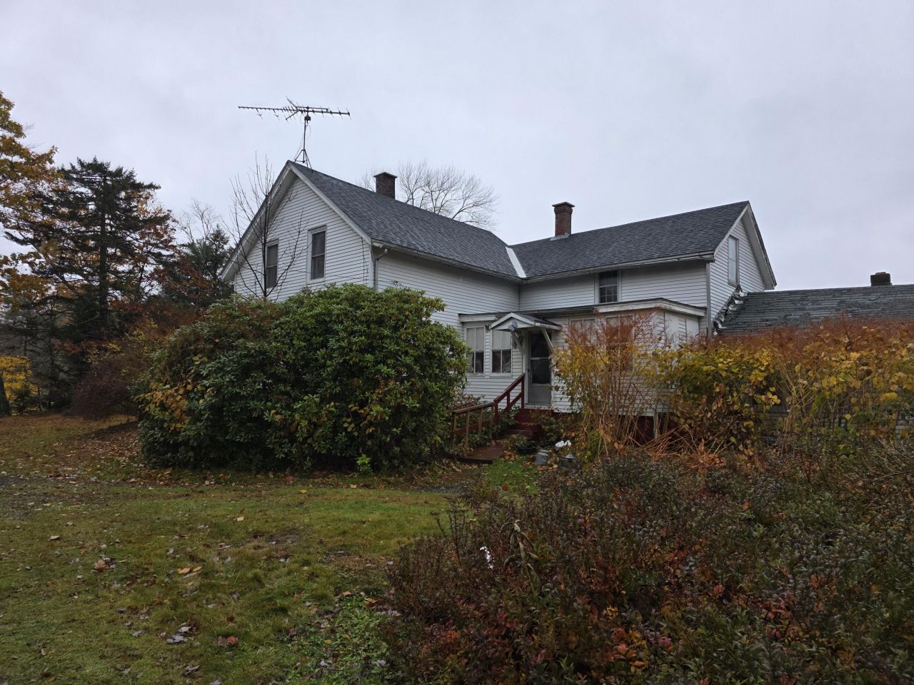 73 Swan Lake Avenue, Belfast, ME 04915 Main Photo