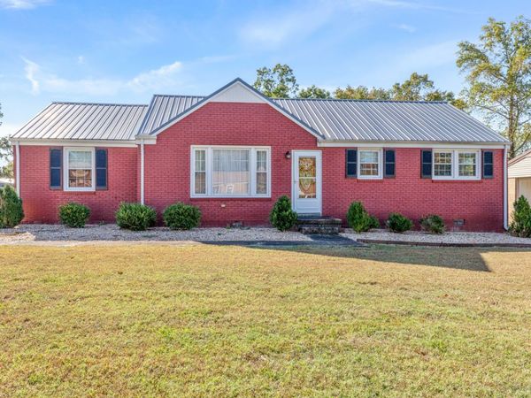 418 Carman Ave, New Johnsonville, TN 37134