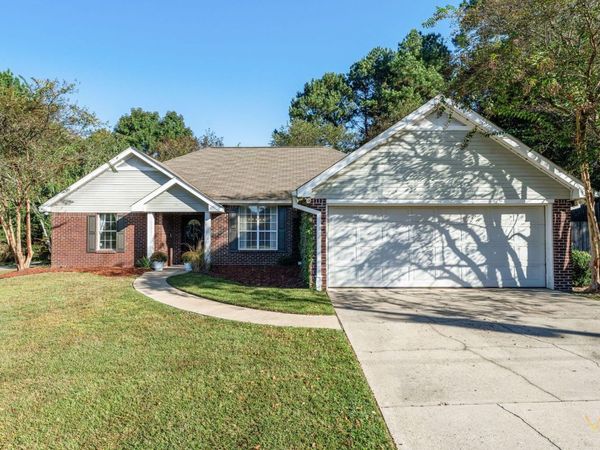 241 Somerset Dr., Hattiesburg, MS 39402