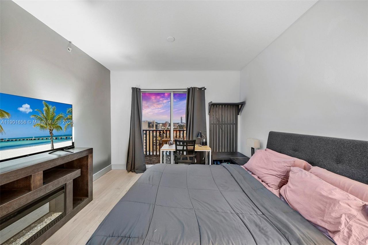 10 Aragon Ave, Unit 1417, Coral Gables, FL 33134 Photo