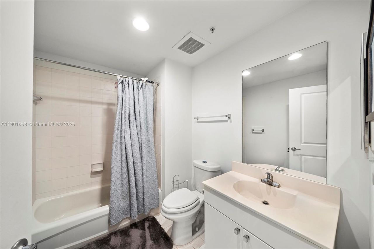 10 Aragon Ave, Unit 1417, Coral Gables, FL 33134 Photo