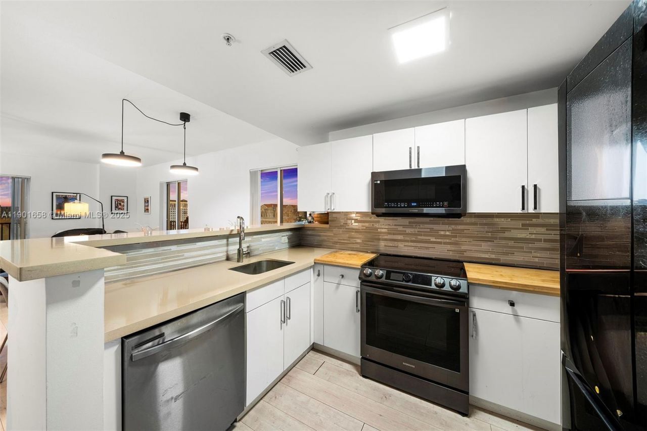 10 Aragon Ave, Unit 1417, Coral Gables, FL 33134 Photo