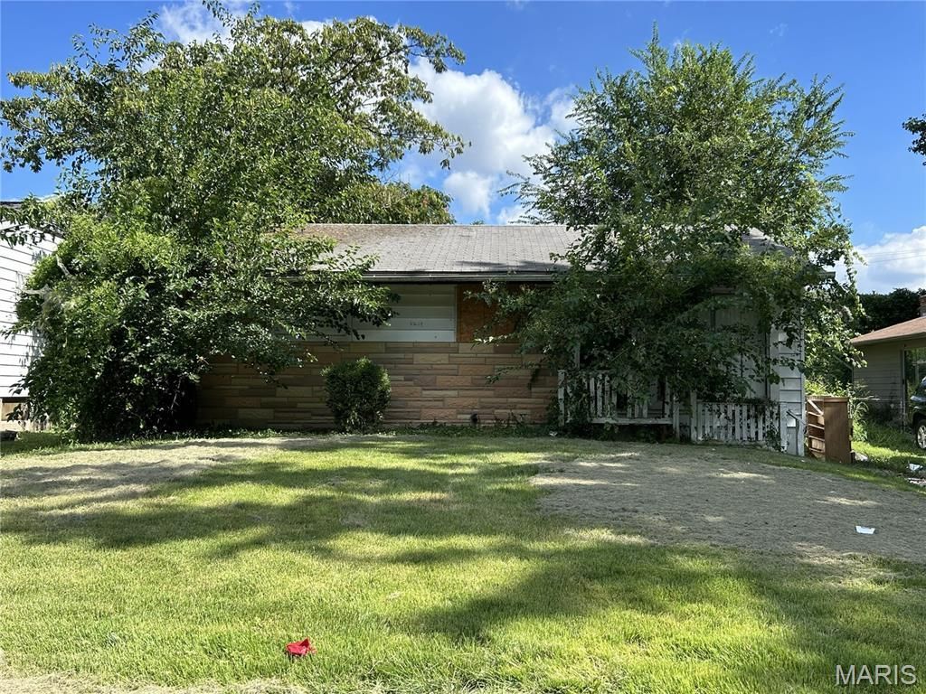 10624 Spring Garden Drive, Saint Louis, MO 63137 Main Photo