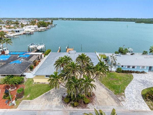 512 173RD AVENUE E, NORTH REDINGTON BEACH, FL 33708