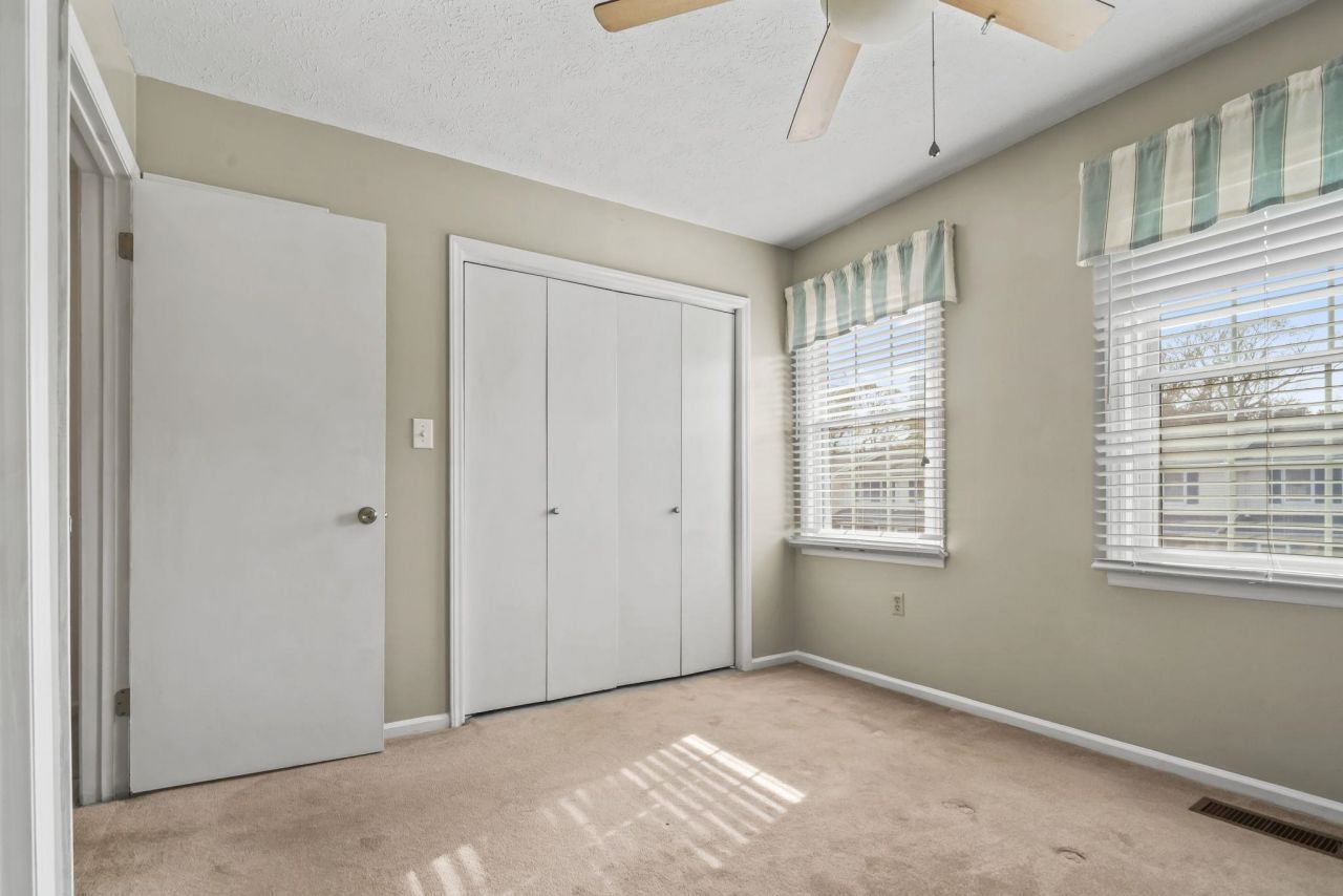 210 25th Ave. S Photo 19