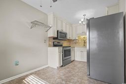 210 25th Ave. S photo 4