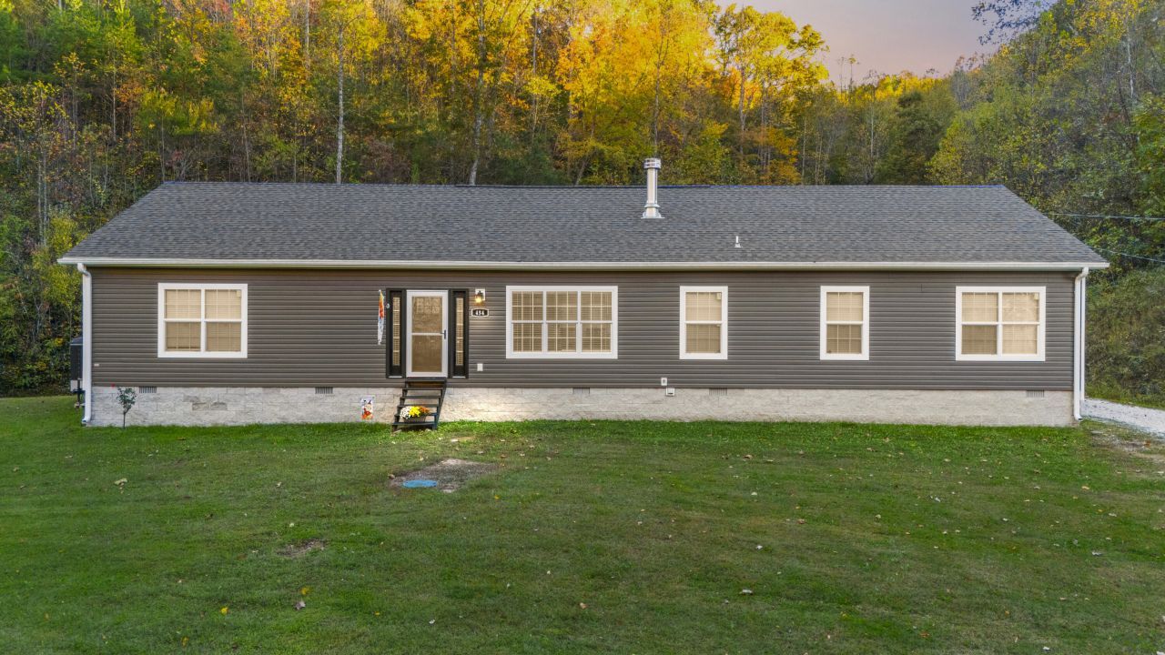 454 E Lick Branch, Salyersville, KY 41465 Main Photo