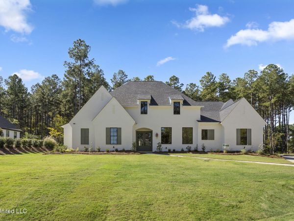 909 Fairburn Court, Madison, MS 39110