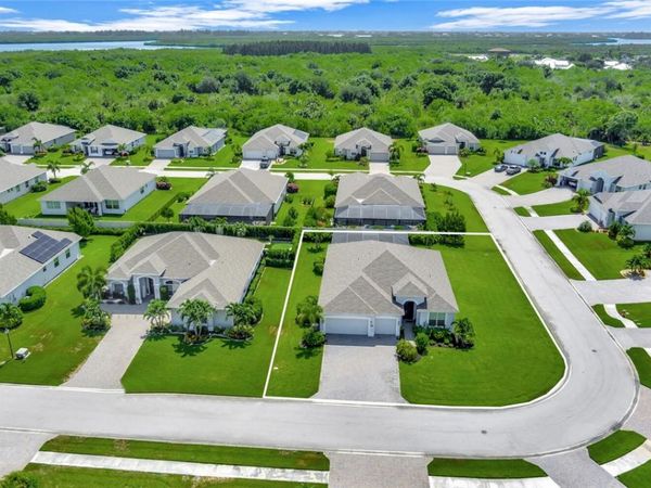 7230 33rd Square, Vero Beach, FL 32967
