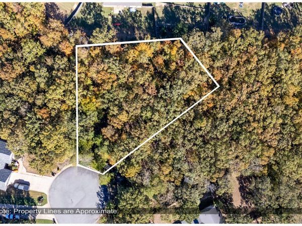 18 Ridgecrest Ct., Cabot, AR 72023